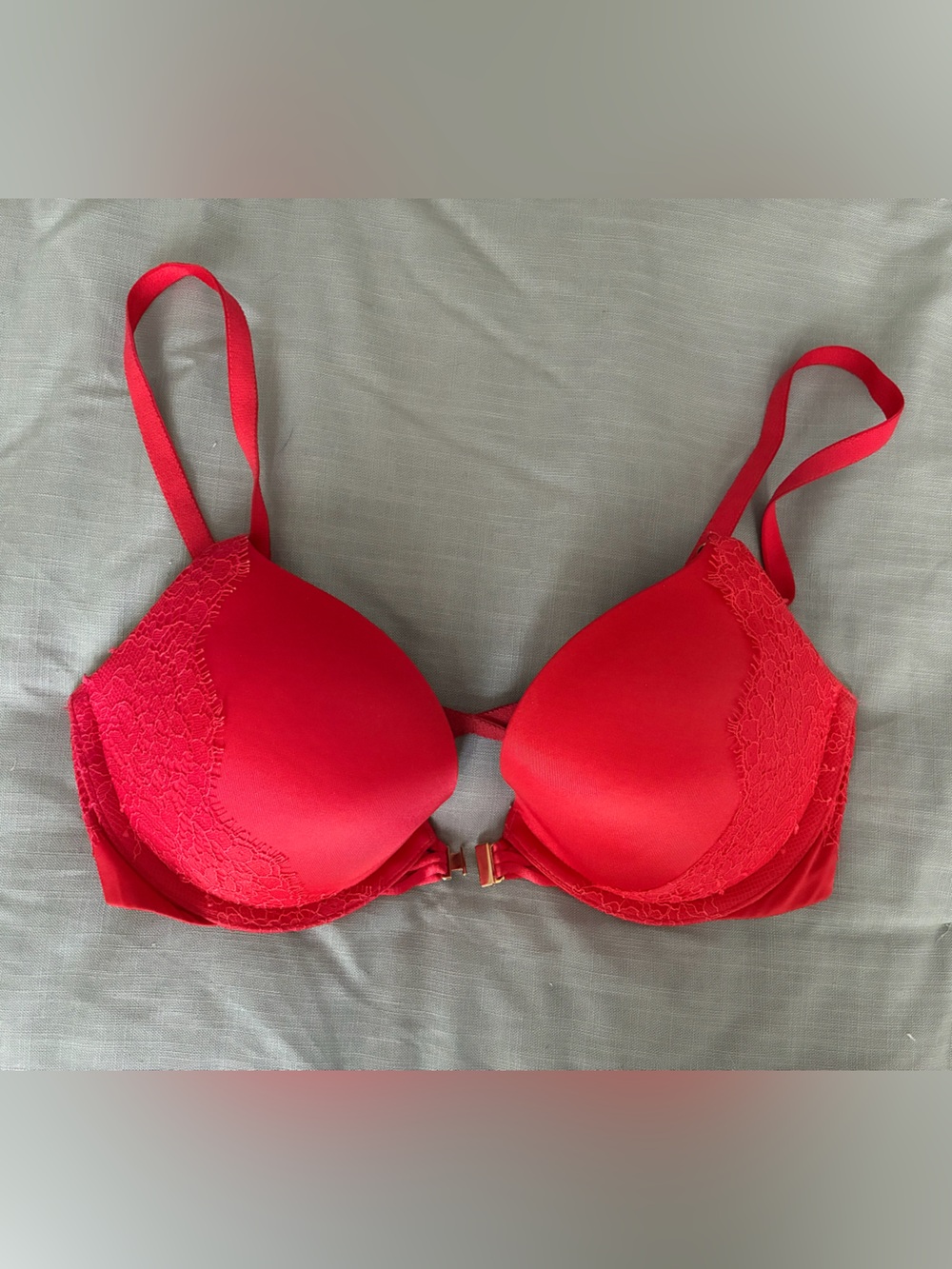 Victoria's Secret Very Sexy Red Lace Push-Up Bra